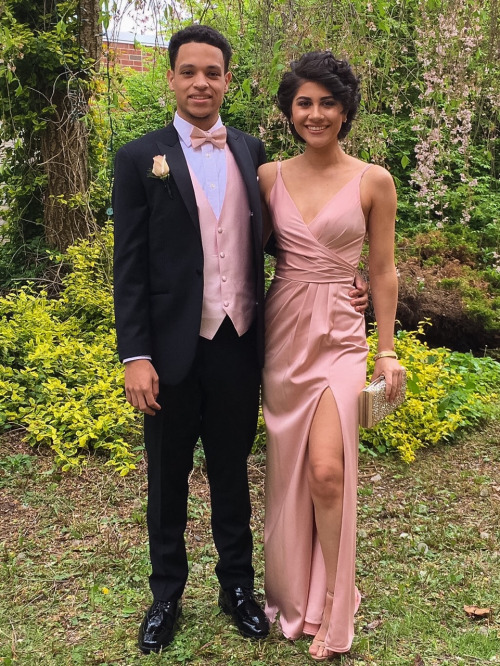 Navy blue shop and pink prom